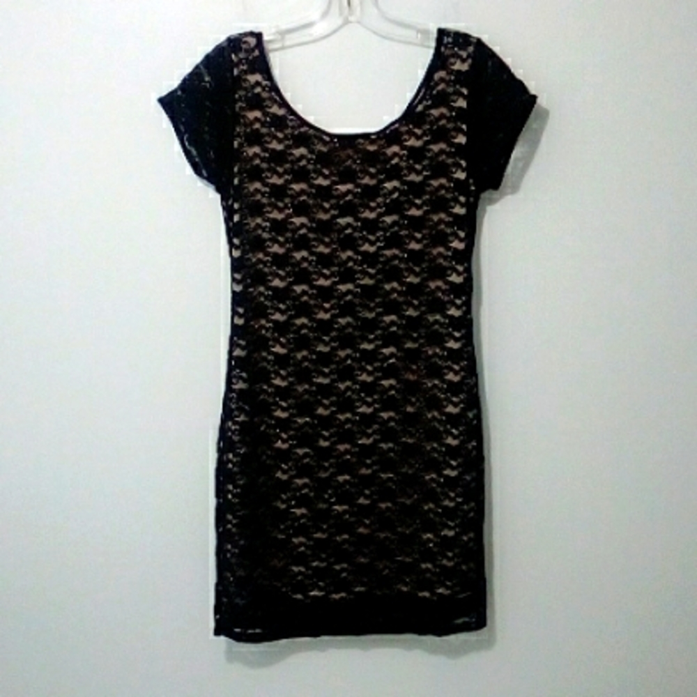 Lace lined bodycon floral scoop neck mini dress